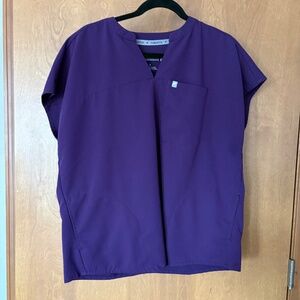 Fabletics scrub top, plum color, sz L